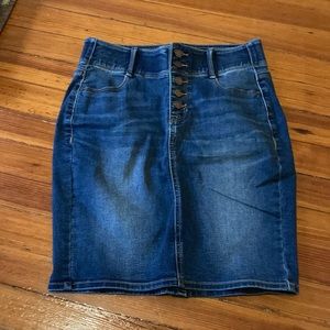 Denim skirt